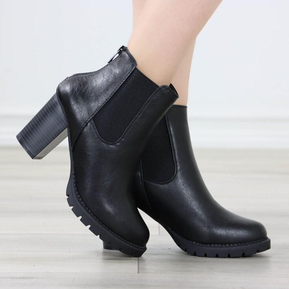Womens Ankle Boots Lug Block Heel Black Synthetic Leather Round Toe Elastic Gore - Picture 2 of 13